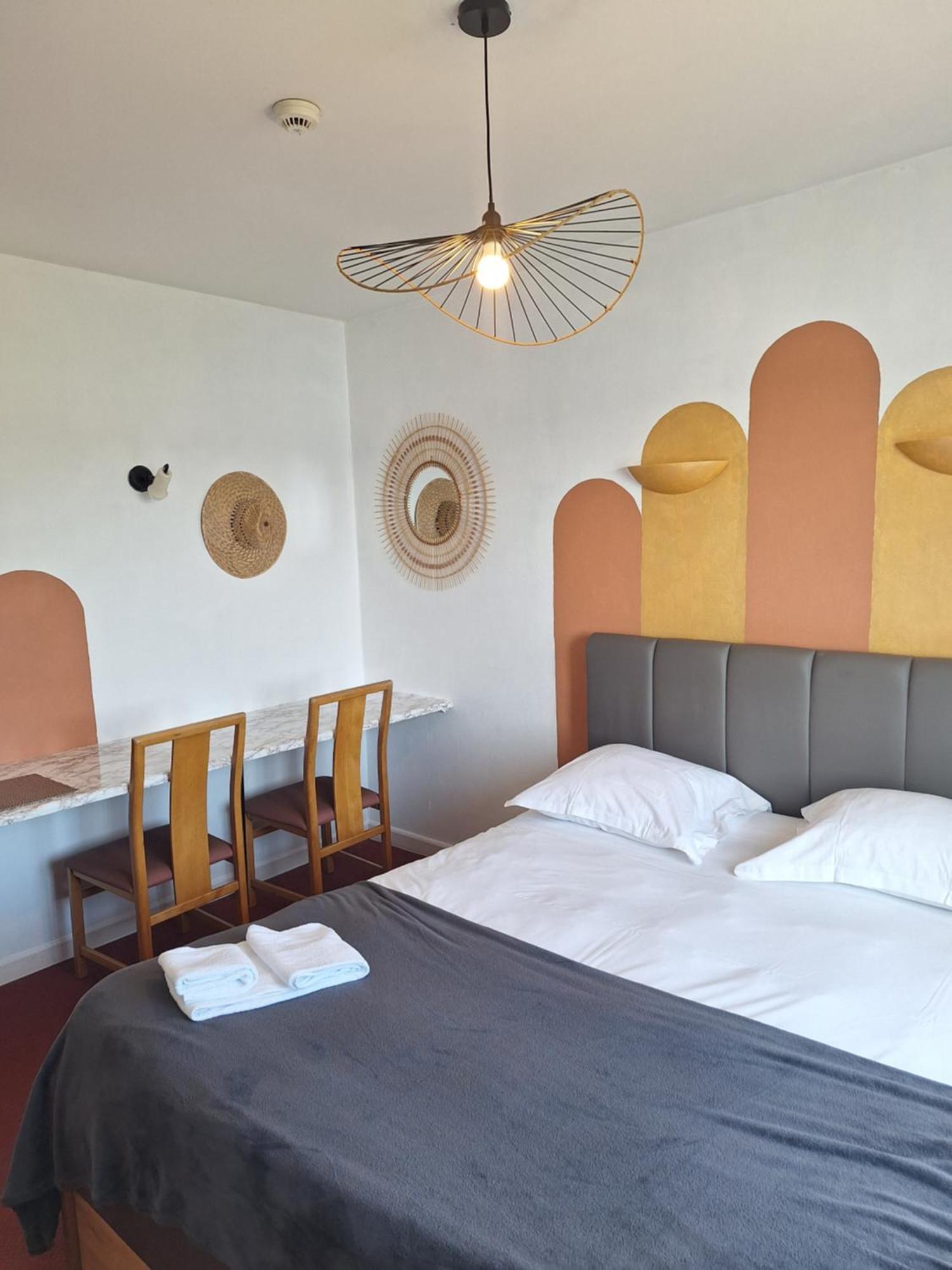 Hotel Restaurant Du Lac Combourg Zewnętrze zdjęcie