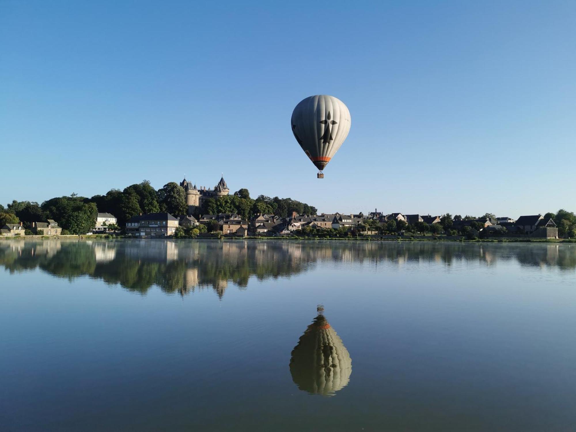 Hotel Restaurant Du Lac Combourg Zewnętrze zdjęcie
