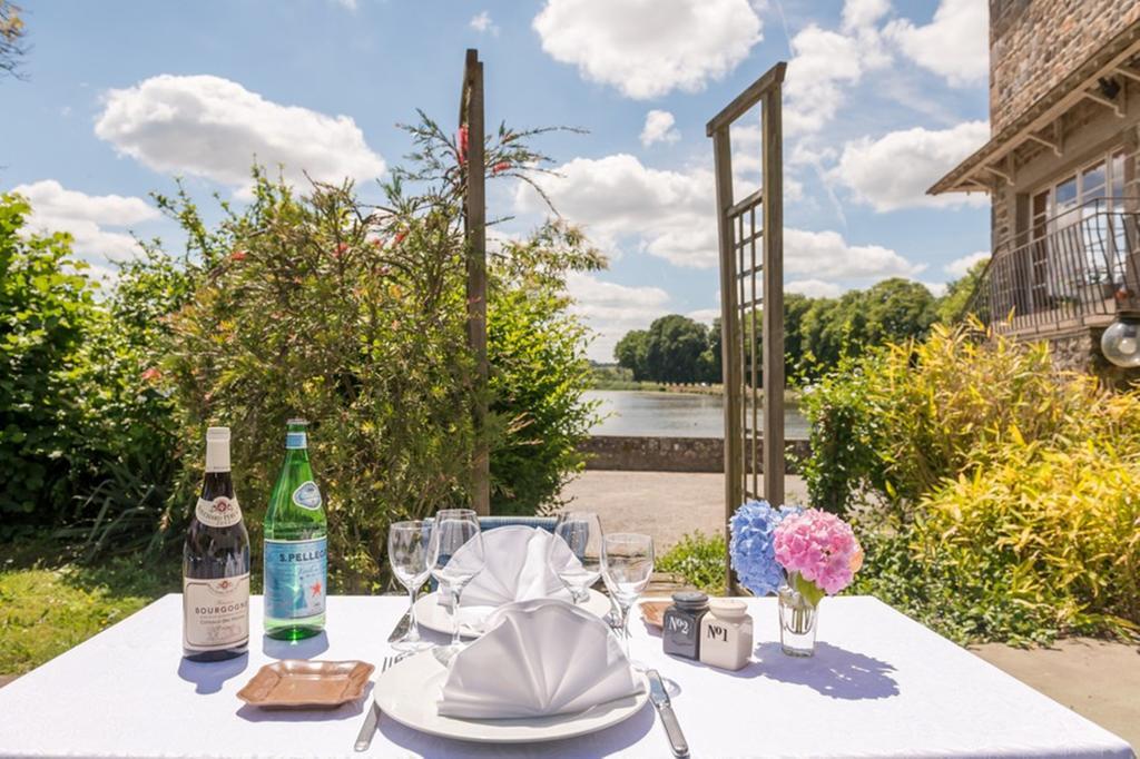 Hotel Restaurant Du Lac Combourg Zewnętrze zdjęcie